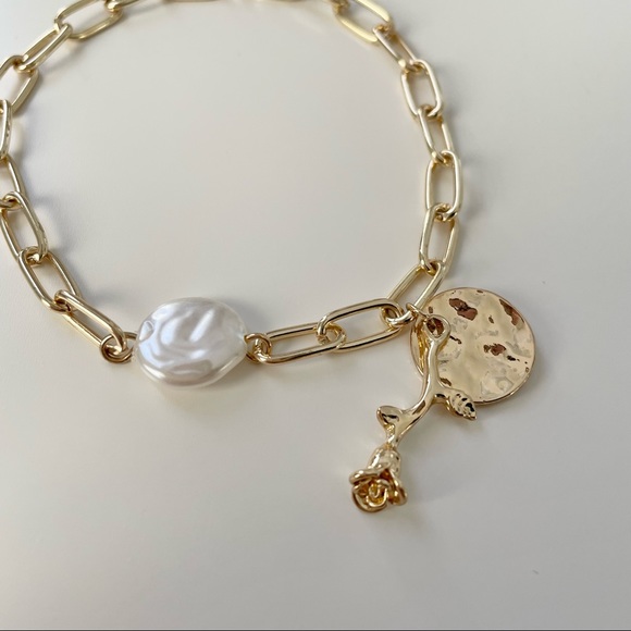 Gold Paperclip Chain with Pearl and Rose Charm Bracelet - Picture 2 of 5